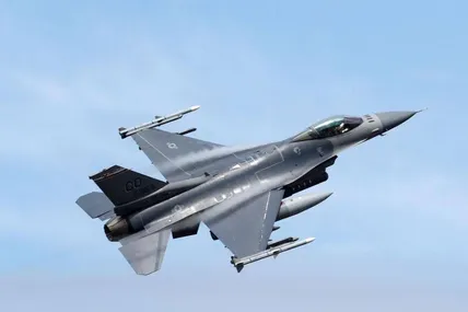 Україна втратила зв’язок із літаком F-16 — пілот катапультувався