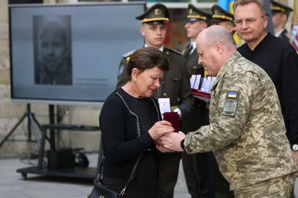 02.05.2025, 17:30				


									У Львові 30 захисників посмертно нагородили «Почесним знаком Святого Юрія» (ФОТО)							

										У Львові 30 захисників посмертно нагородили «Почесним знаком Святого Юрія». Церемонію організували напередодні Дня