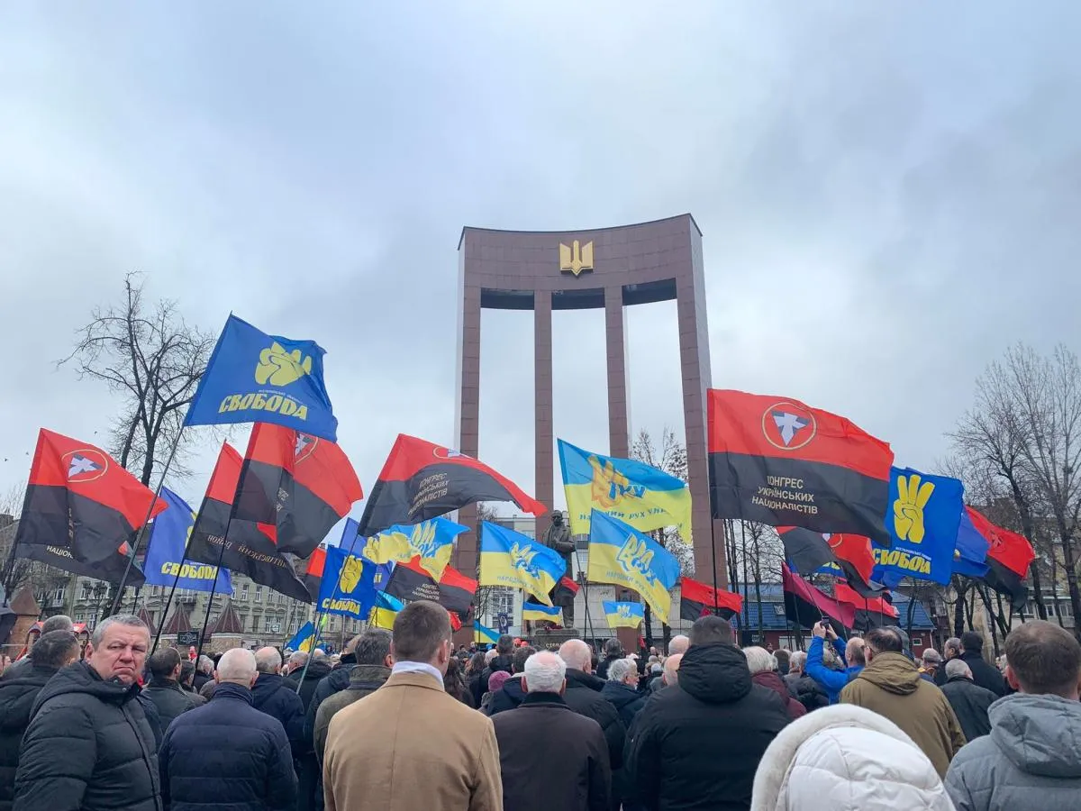  Урочистий захід біля пам’ятника Степану Бандері