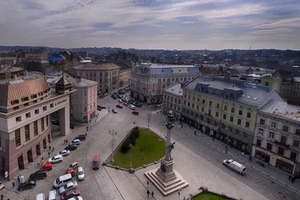 Площа Міцкевича у Львові. Фото: galinfo.com.ua.