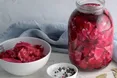 Яскравий рецепт: маринована капуста з буряком