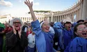 Конклав Папу вибирав, а Рим гроші рахував…
