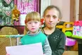 Трирічна Вероніка наздогнала у зрості маму