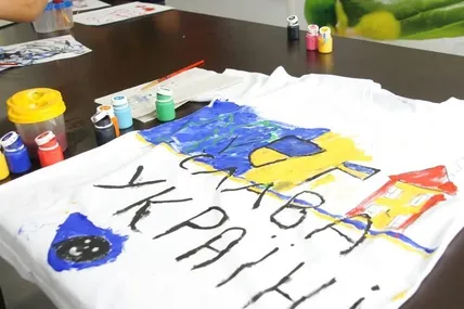 “Малюнок рятує” і допомагає зібрати гроші для ЗСУ