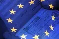 Простягнути руку над головою Януковича