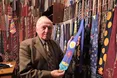 Замість картин на стінах — краватки!