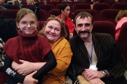 Ніна Набока, Яків Ткаченко та дівчинка Марічка на Трускавецькому кінофестивалі "Корона Карпат". Фото Ольги Стельмашевської.