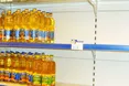 Цукор по 19 гривень і гречку по 18 з полиць не змітають...