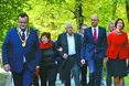 Мама прем’єра між двома Арсенами – Яценюком і Аваковим – загадала бажання