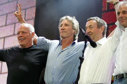 Легендарний гурт Pink Floyd переспівав українську пісню (ВІДЕО)