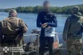 Порушник-плавець: на кордоні із Молдовою затримали чоловіка