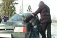 Під дулом пістолета проїхав дві області...