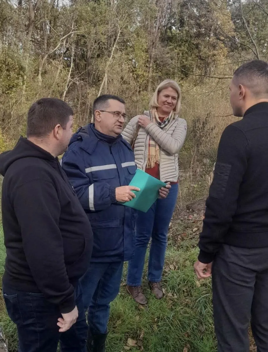 Під час ознайомлювальної екскурсії Романа Шагали (у центрі).