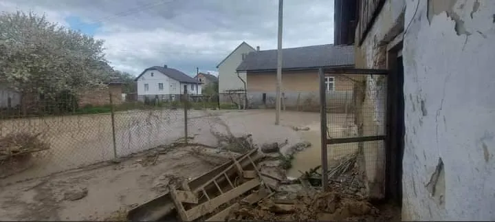 Наслідки підземної стихії у Розвадові. Фото Романа Сидора.