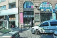 «Як ми працюємо без світла? З ліхтариками!»