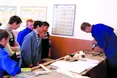 Швачками-столярами бути не хочуть...