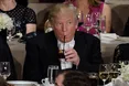 Трамп пригрозив запровадити ЄС 200% мита на вина та шампанське
