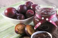 Сливове варення з горіхами і какао