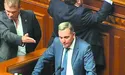 Такий міцний у замміністра барбовал, що тхнуло ним на весь сесійний зал...