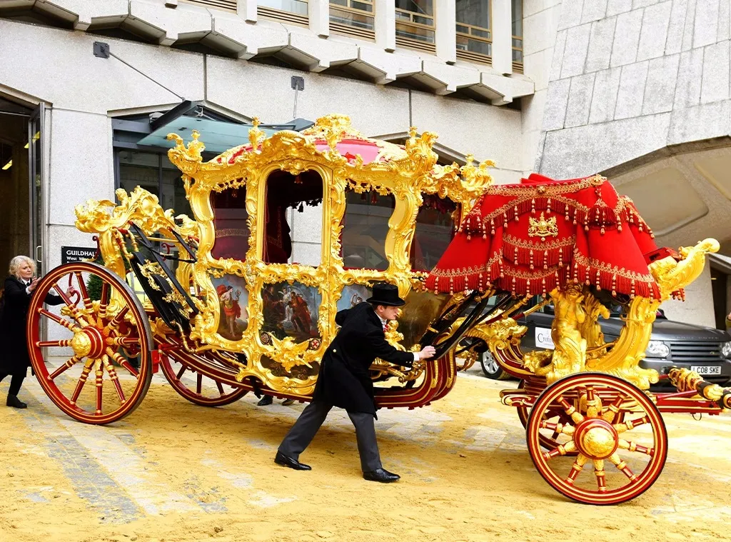 Карета Gold State, якій 261 рік, «працювала» на кожній коронації, починаючи з 1831 року. «Попрацює» і 6 травня 2023-го.