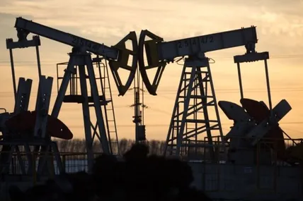 Видобуток нафти. Фото умовне