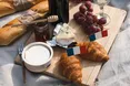 «Французький парадокс»: малі порції, натуральні продукти і келих червоного вина
