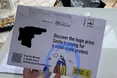 Скандал з Amnesty International: випустила конверт, де росіянин обіймає українця