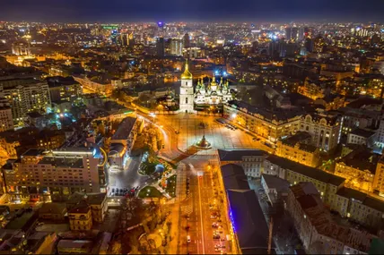 Фото нічного Києва із сайту Shutterstock