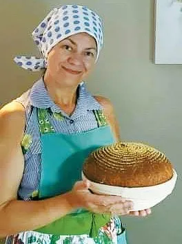 Наталія Байдюк випікає різноманітні види хліба. Фото з домашнього архіву Наталії Байдюк.