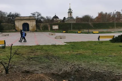 Нещодавній обстріл міста Херсон. Фото автора