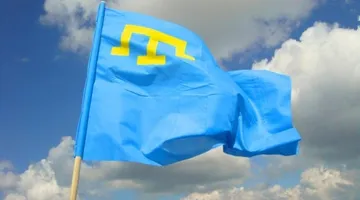 Кримськотатарська мова готова до переходу на латиницю, справа - за Кабміном