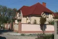 Багата і самотня