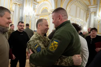 Місія захисту України, яку донедавна виконував генерал Залужний, тепер у руках генерала Сирського. Фото ОПУ
