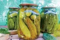Мариновані огірки з лимонною кислотою та горілкою