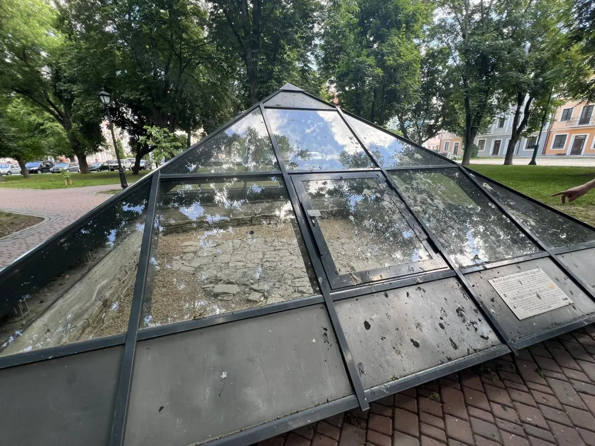 Археологічна знахідка - перша бруківка