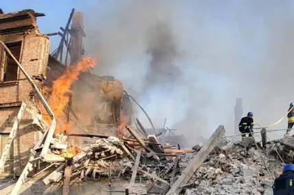 Окупанти скинули авіабомбу на школу на Луганщині: у підвалі було близько 90 людей