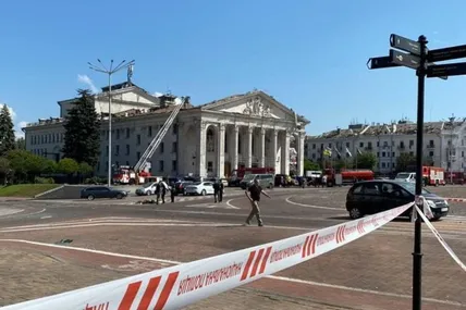 Наслідки ракетного удару в Чернігові. Фото з мережі