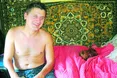 Чубатенька, яка несеться на… пуховій перині