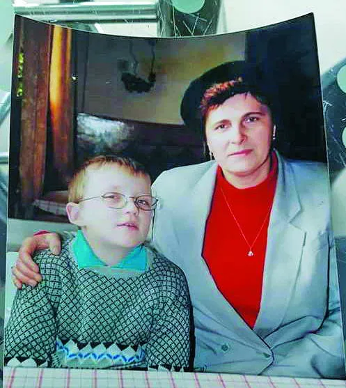 У третьому класі Володя вперше давав інтерв’ю «ВЗ». Мама зберегла фото нашого журналіста.