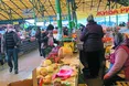 Продуктовий ринок у розпал пандемії: кілометрові черги, дорожезне м’ясо...
