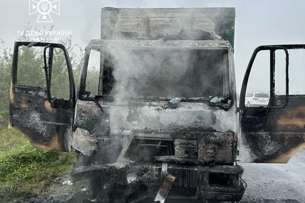 Знищене авто. Фото: Головне управління ДСНС України у Львівській області