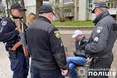 У Львові поліцейські затримали чоловіка, який ударив ножем незнайомця
