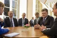 За мир на Донбасі політикам ще треба повоювати...