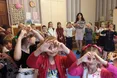 «Бачу, вчителька біжить з уроку з метеликом. Зловила його, щоб дітям показати»