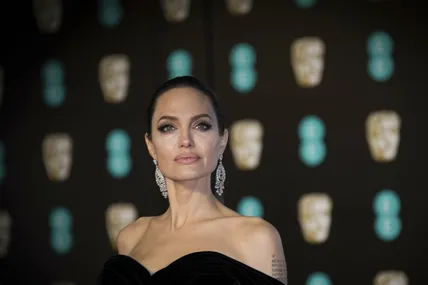 Анджеліна Джолі висловила підтримку Україні: "Я молюся за людей"