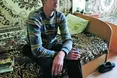 Щоб побути з коханцем, закривала чоловіка-каліку… в хліві