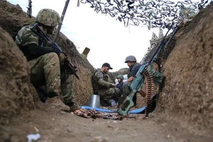 Окопна правда дуже сувора. Суворіша, ніж у кіно... Фото із відкритих джерел.