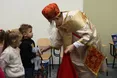 Литовські та британські волонтери подарували львівським дітям «Благодійні цеглинки»