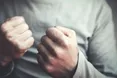 На Львівщині 47-річного чоловіка на понад 25 тис грн оштрафували за побиття 13-річного школяра