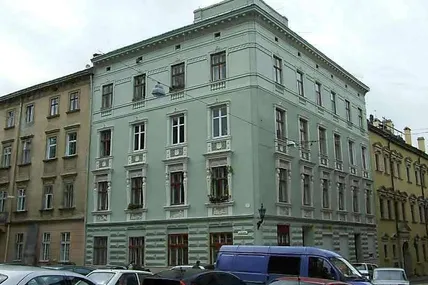 Біля Домініканів — Геракл із яблуками: чому будинок на Ставропігійській, 4, вважають одним із найеротичніших?